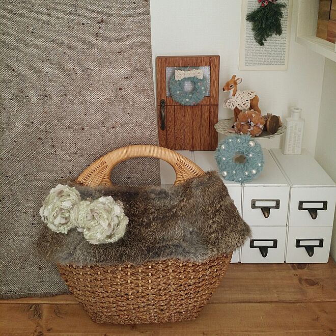 SOLD◇ ハンドメイド 引き揃え糸 タッセル チャーム 猫 革タグ 月 リボン