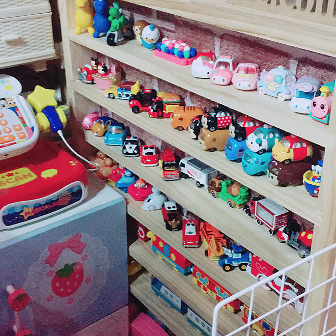 棚 こどもと暮らす セリア ディズニー好きのお部屋 おもちゃ部屋 などのインテリア実例 18 11 21 19 54 48 Roomclip ルームクリップ