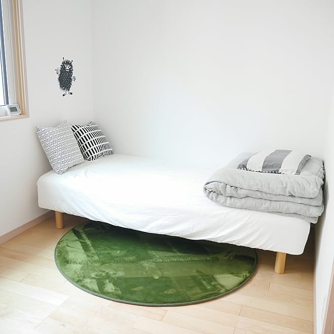 ベッド周り 無印良品ベッド ニトリ布団カバー アルテック シンプル などのインテリア実例 17 04 18 15 18 11 Roomclip ルームクリップ