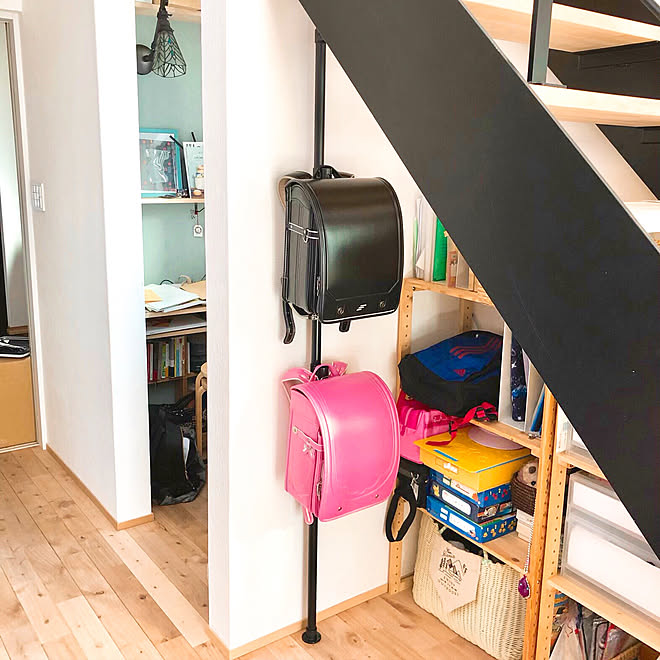 階段下の小部屋 無垢の床 ランドセル ランドセル収納 ランドセル置き場 などのインテリア実例 19 03 31 15 47 44 Roomclip ルームクリップ