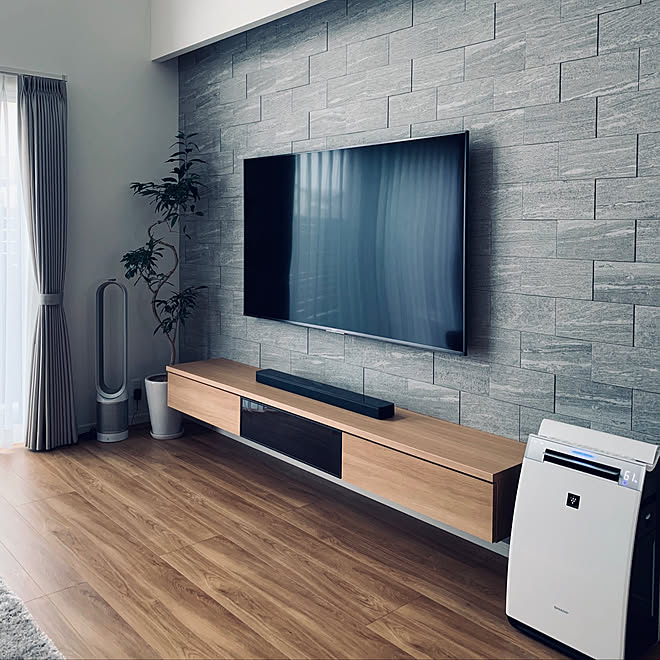 Lixil フロートタイプtvボード グレー エコカラット 75インチ などのインテリア実例 08 02 22 35 43 Roomclip ルームクリップ