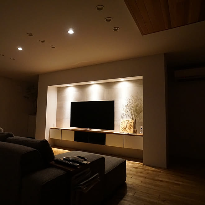リビング 間接照明 エコカラット ストーングレース フロートテレビ台 などのインテリア実例 19 11 04 10 53 21 Roomclip ルームクリップ リビング 間接照明 エコカラット ストーングレース フロートテレビ台 などのインテリア実例 19 11 04 10 53 21 Roomclip ルームクリップ
