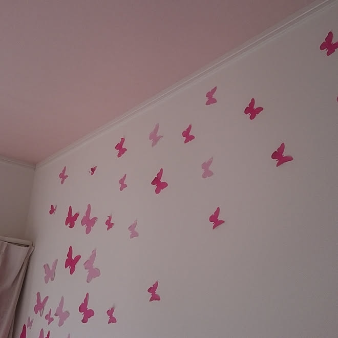 壁 天井 バタフライ ウォールステッカー 蝶々 色のある生活が好き などのインテリア実例 21 02 04 22 15 Roomclip ルームクリップ