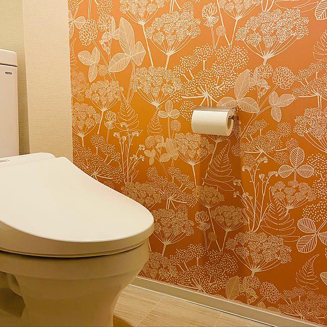 隙間汚れ防止 明るいトイレに 壁紙 ピンク 壁紙 掃除しにくい謎の凹み などのインテリア実例 21 03 13 15 40 23 Roomclip ルームクリップ