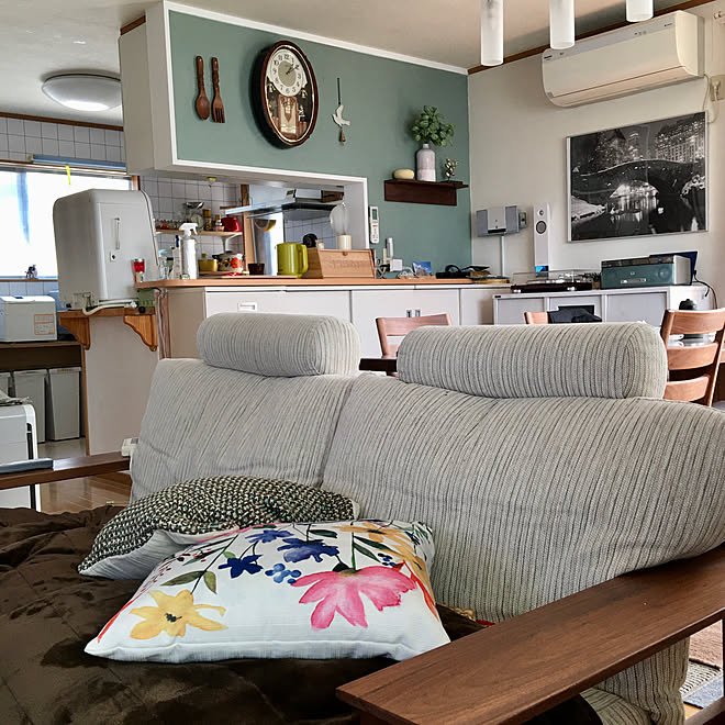 部屋の隅から撮影 こんばんは 時計の位置元に戻す 模様替え いつもありがとうございます などのインテリア実例 05 07 22 23 17 Roomclip ルームクリップ