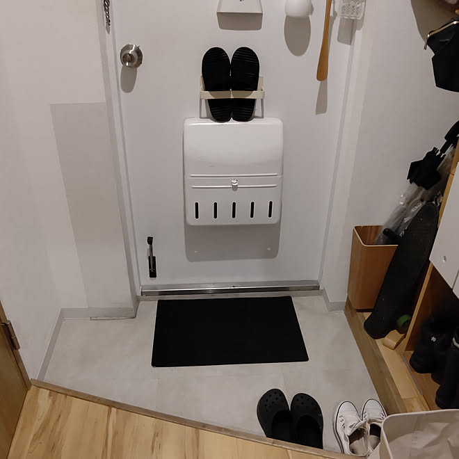 玄関 入り口 築古マンション 低予算 ケチケチリフォーム 床シュガーメイプル などのインテリア実例 07 06 41 34 Roomclip ルームクリップ