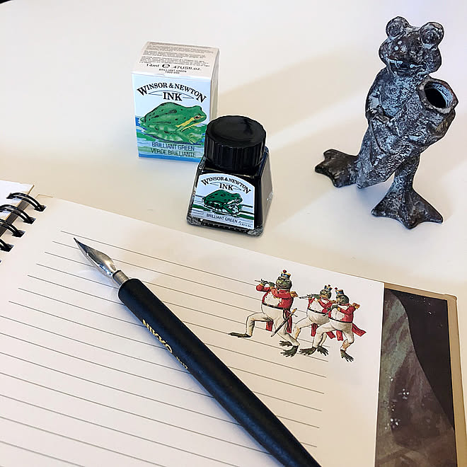 机 ペン立て インク瓶 つけペン モノ集め などのインテリア実例 18 02 15 12 58 Roomclip ルームクリップ