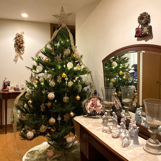 メゾンドファミーユ クリスマス アンティーク フレンチシック 玄関 入り口 などのインテリア実例 11 25 07 37 07 Roomclip ルームクリップ