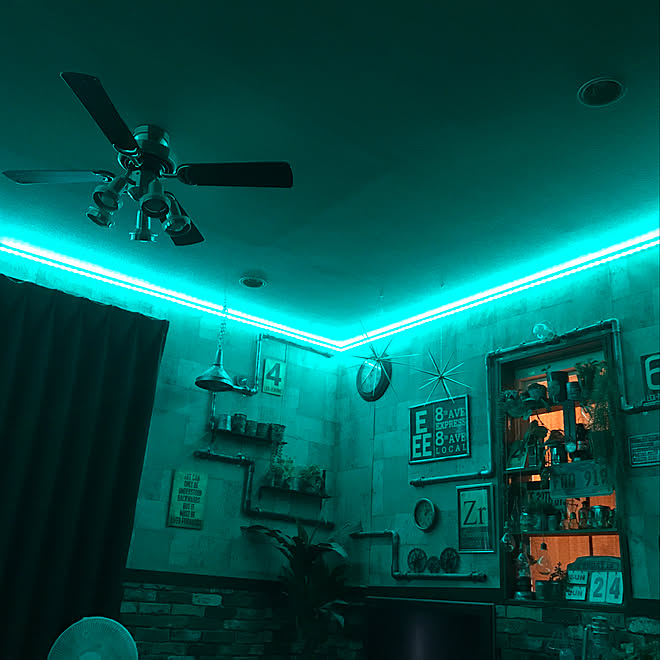 壁 天井 Ledテープ Led 男前 100均 などのインテリア実例 18 06 28 21 41 Roomclip ルームクリップ 壁 天井 Ledテープ Led 男前 100均 などのインテリア実例 18 06 28 21 41 Roomclip ルームクリップ