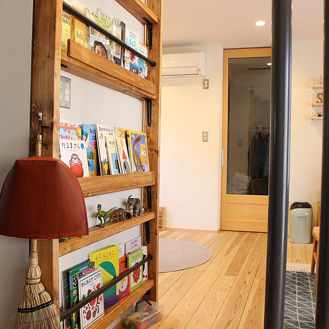 オールドウッドワックス 2 4材 絵本棚diy ラブリコ棚 ラブリコ などのインテリア実例 19 04 08 14 15 13 Roomclip ルームクリップ オールドウッドワックス 2 4材 絵本棚diy ラブリコ棚 ラブリコ などのインテリア実例 19 04 08 14 15 13 Roomclip ルームクリップ