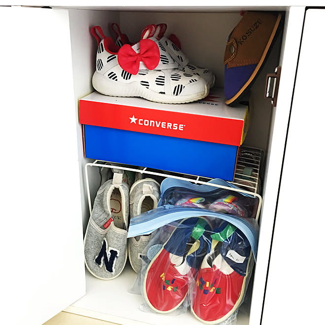 サイズアウトの靴 カラーボックス 下駄箱 コの字家具 コの字ラック 玄関 入り口のインテリア実例 19 12 08 14 02 44 Roomclip ルームクリップ