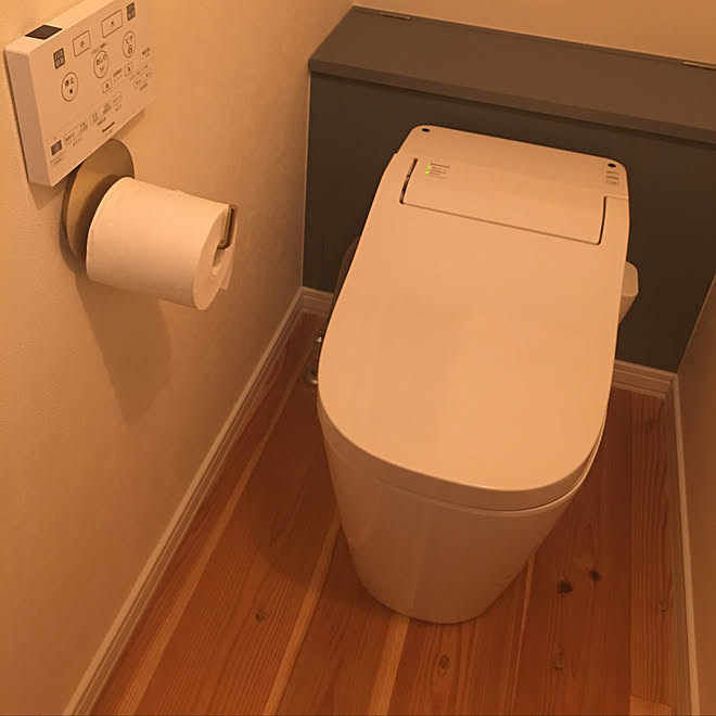 バス トイレ しましまさん 年後も素敵な家 ラウンドトイレットペーパーホルダー リモコンが アラウーノ などのインテリア実例 18 10 07 17 43 58 Roomclip ルームクリップ