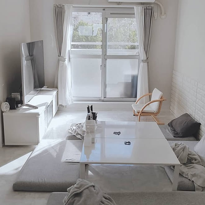 リビング 団地 白 グレー 生活感なくしたい 目指せ ミニマリスト などのインテリア実例 12 31 16 41 Roomclip ルームクリップ リビング 団地 白 グレー 生活感なくしたい 目指せ ミニマリスト などのインテリア実例 12 31 16 41 Roomclip ルームクリップ