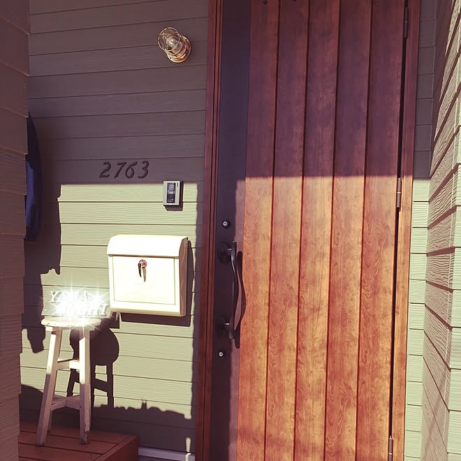 玄関 入り口 ポスト 西海岸 サーフスタイル Surfer S House などのインテリア実例 16 02 11 13 13 24 Roomclip ルームクリップ