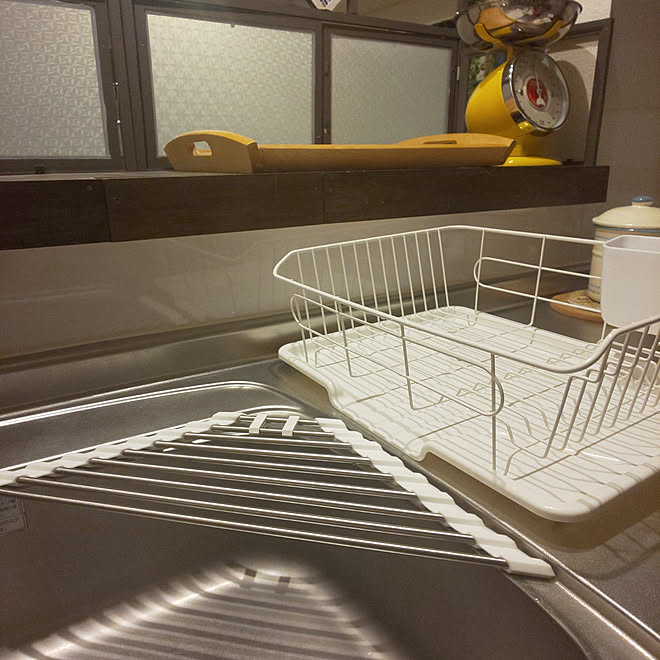 キッチン ちょっといいもの ニトリ キッチングッズ たためる水切りコーナータイプ などのインテリア実例 01 07 17 32 01 Roomclip ルームクリップ