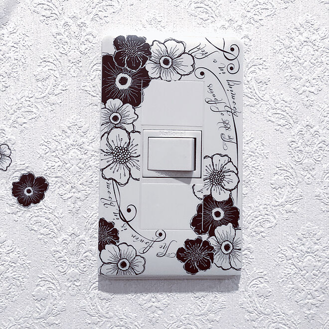 壁 天井 壁紙 お洒落にしたい 花柄 白黒 などのインテリア実例 18 02 08 11 24 18 Roomclip ルームクリップ