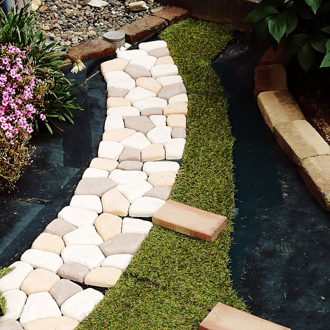 玄関 入り口 人工芝diy いいね コメント フォロー感謝 防草シート コメリ などのインテリア実例 06 28 15 13 41 Roomclip ルームクリップ