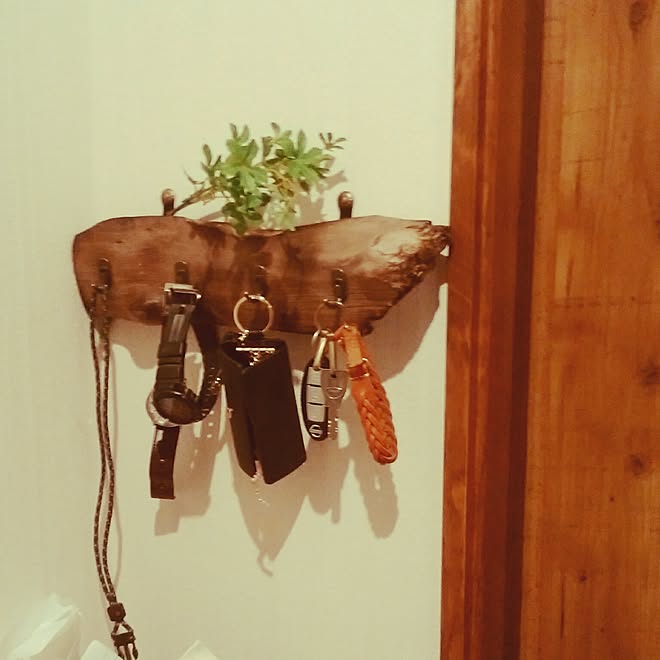 玄関 入り口 男前 Diy カリフォルニア風 流木インテリアのインテリア実例 16 12 03 17 52 39 Roomclip ルームクリップ