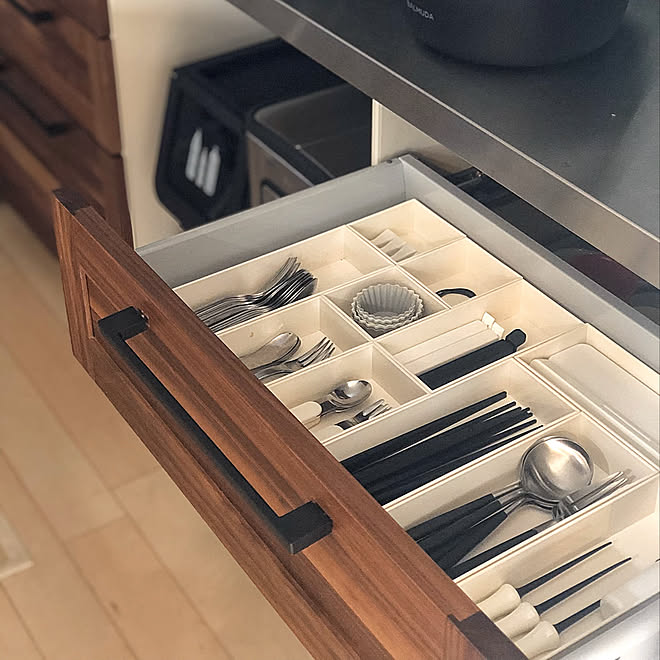 ウッドワン スイージー Woodone モノトーン収納 整理収納 180cm幅カップボード などのインテリア実例 04 25 18 29 Roomclip ルームクリップ