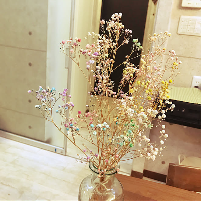 リビング かすみ草の色付け カフェ風 かすみ草 好きっ ドライフラワー などのインテリア実例 18 10 21 22 03 27 Roomclip ルームクリップ