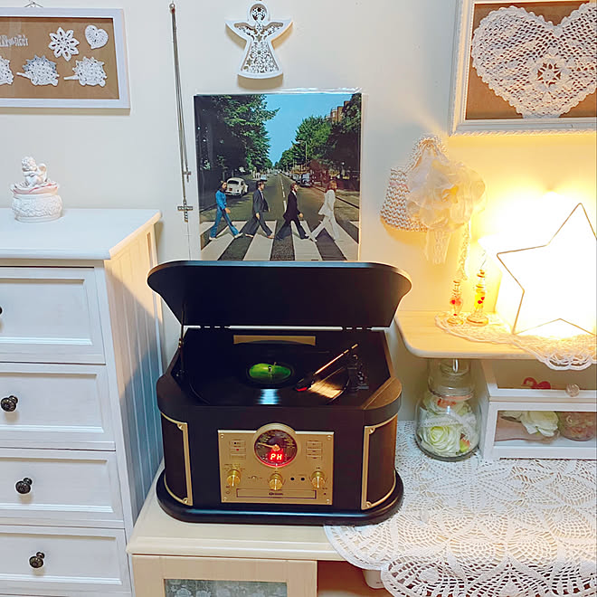 好きなものに囲まれた暮らし/レコードのある生活/レコードプレイヤー♪/古い団地でも頑張る/団地&hellip;などのインテリア実例 202104