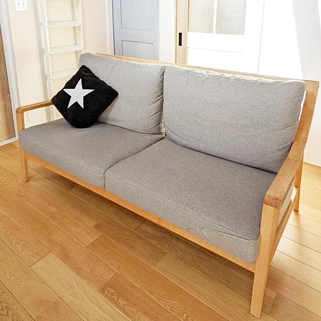 猫のいる暮らし 猫と暮らす 爪とぎ対策 爪とぎに強いソファ ３人がけソファ などのインテリア実例 22 02 23 11 07 53 Roomclip ルームクリップ