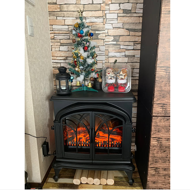 リビング Ikeaランタン ニトリ暖炉型ファンヒーター 我が家はまだクリスマスのインテリア実例 18 12 31 12 12 10 Roomclip ルームクリップ
