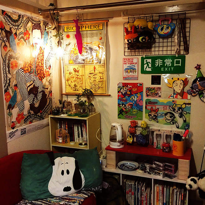 部屋全体 カラフル ごちゃごちゃ カラフルな部屋 雑貨 などのインテリア実例 17 12 27 16 38 45 Roomclip ルームクリップ