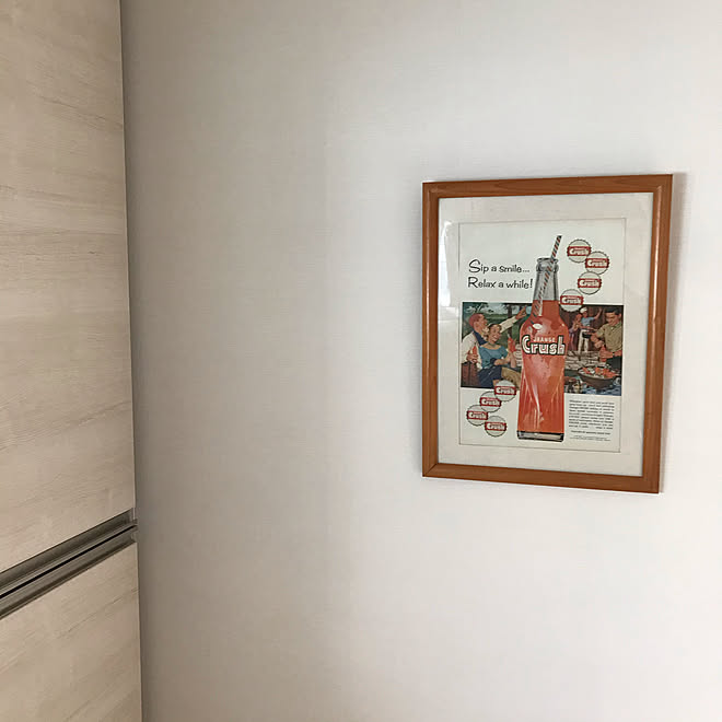 薄いグレーの壁紙 ヴィンテージ Life誌 ポスター 額縁 などのインテリア実例 01 14 23 07 47 Roomclip ルームクリップ