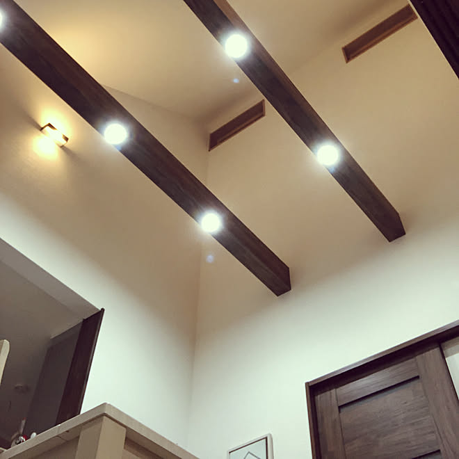 ダイニング照明 ダイニング 偽梁 平屋 吹き抜け ダイニング などのインテリア実例 19 03 04 04 53 19 Roomclip ルームクリップ