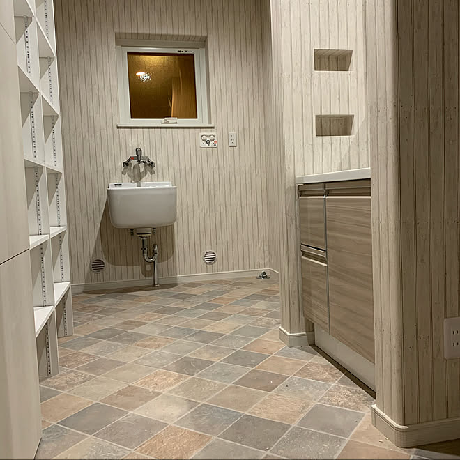 可愛い洗面所 収納沢山 クッションフロア 洗面所の床 洗面所 収納 などのインテリア実例 22 02 25 23 02 29 Roomclip ルームクリップ