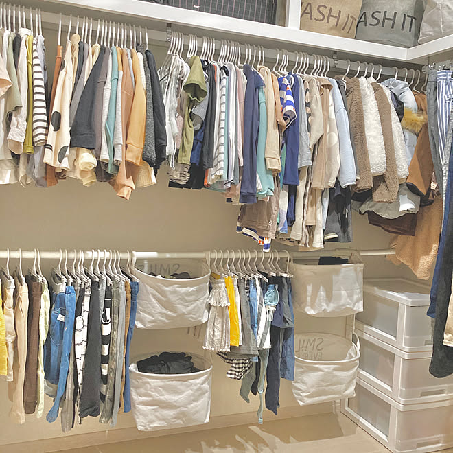 子供服収納 服と暮らす ハンギング S字フック Ikea 木製ハンガー などのインテリア実例 09 24 18 50 57 Roomclip ルームクリップ 子供服収納 服と暮らす ハンギング S字フック Ikea 木製ハンガー などのインテリア実例 09 24 18 50 57 Roomclip ルームクリップ