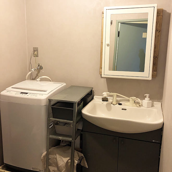 Ikeaミラーキャビネット Dynan 洗面所diy 古い家でもあきらめない 錆萌え などのインテリア実例 19 05 08 19 40 06 Roomclip ルームクリップ Ikeaミラーキャビネット Dynan 洗面所diy 古い家でもあきらめない 錆萌え などのインテリア実例 19 05 08 19 40 06 Roomclip ルームクリップ