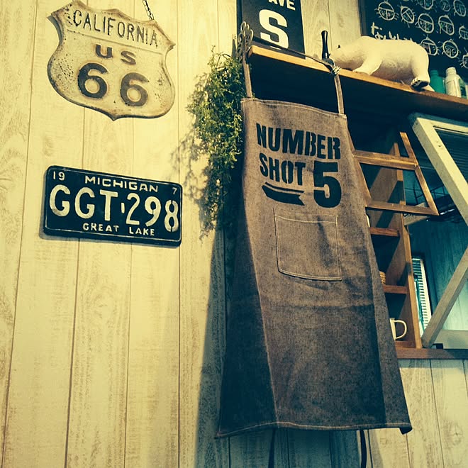 ステンシルプレートで、カフェエプロン風