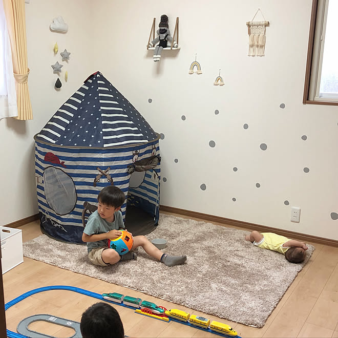 100均diy ウォールステッカー レインボータペストリー おもちゃ部屋 タペストリー などのインテリア実例 06 11 16 39 34 Roomclip ルームクリップ