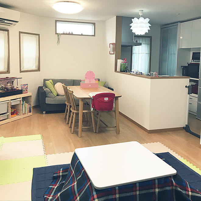 リビング こたつ 狭小住宅 子供と暮らす クラッシュゲート などのインテリア実例 18 03 10 01 36 00 Roomclip ルームクリップ リビング こたつ 狭小住宅 子供と暮らす クラッシュゲート などのインテリア実例 18 03 10 01 36 00 Roomclip ルームクリップ