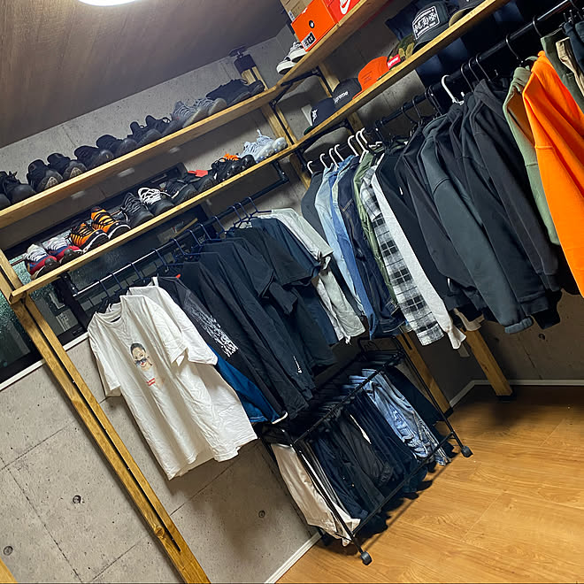 イレクターパイプ 洋服収納 ハンガーラック スニーカー収納 帽子収納 などのインテリア実例 05 10 17 11 42 Roomclip ルームクリップ