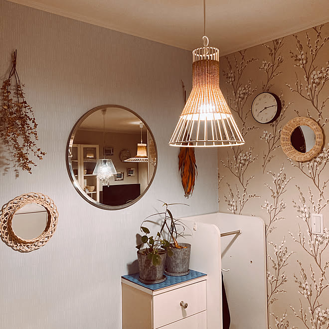 Billy Ikea ホワイトインテリア サンゲツ 壁紙 ハンガーラック などのインテリア実例 22 09 26 41 Roomclip ルームクリップ