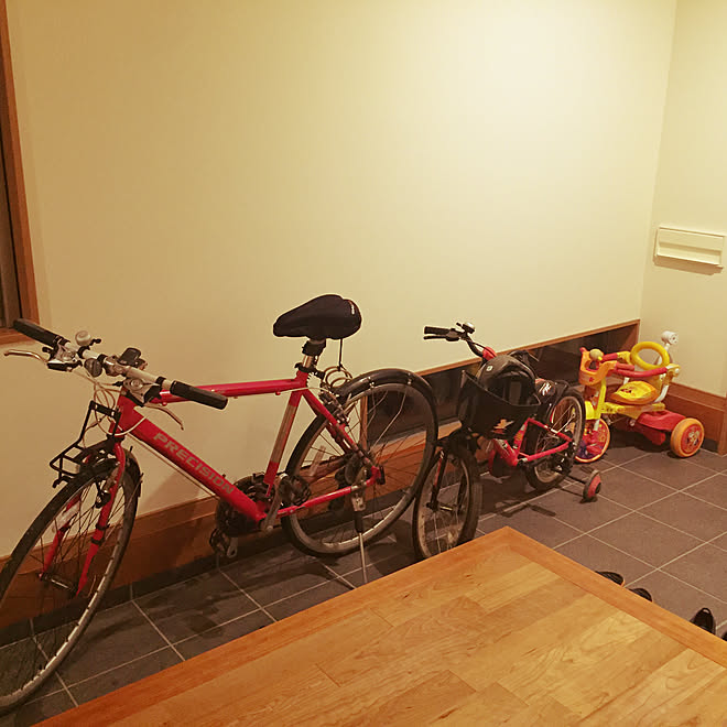 玄関 入り口 自転車置き場 土間玄関のインテリア実例 17 08 07 22 06 39 Roomclip ルームクリップ