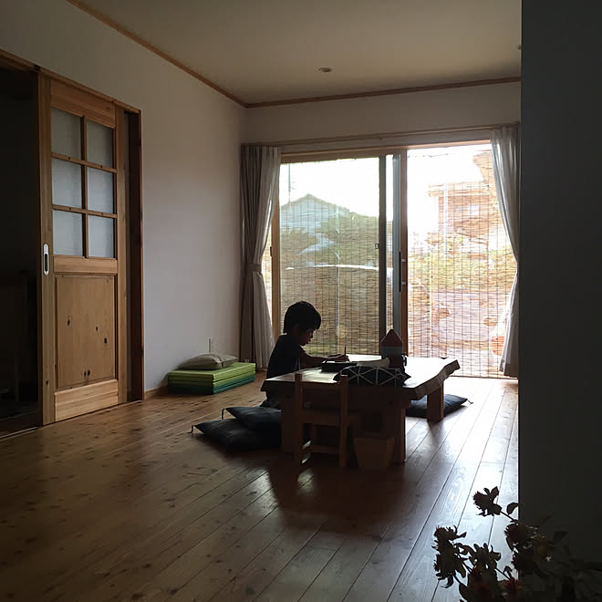 部屋全体/すだれ/一枚板 座卓/座布団/漆喰壁&hellip;などのインテリア実例 20170804 200421 ｜ RoomClip