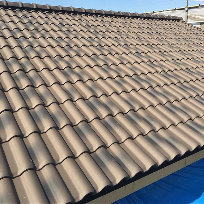 玄関 入り口 屋根 シャドーダーク 三州瓦 野安 などのインテリア実例 18 05 08 22 28 13 Roomclip ルームクリップ