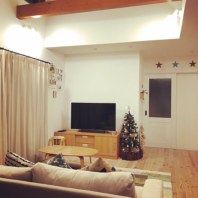 リビング 吹き抜け 夜のリビング 北欧 無印良品 などのインテリア実例 18 12 14 00 27 43 Roomclip ルームクリップ