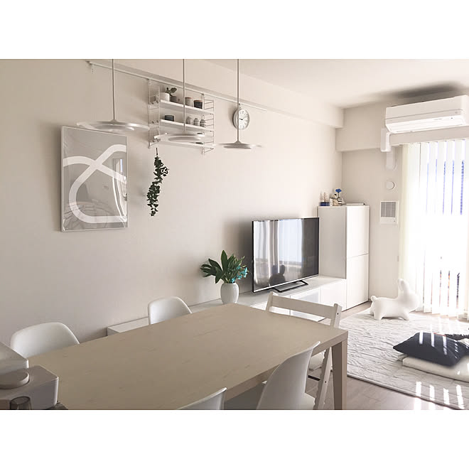 リビング ホワイト グレー シンプル インテリア 北欧ディスプレイ 北欧 インテリア などのインテリア実例 18 02 08 21 49 25 Roomclip ルームクリップ