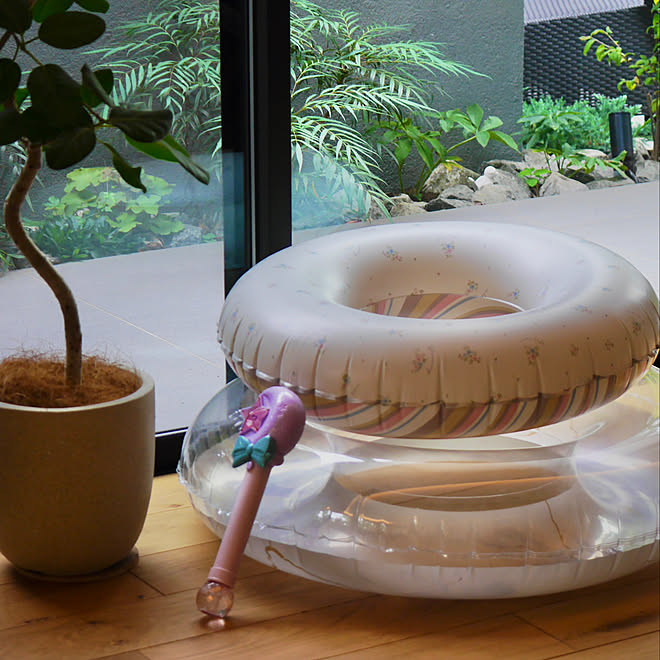 3coins雑貨 3coins 浮き輪 プール 心地よい暮らし などのインテリア実例 22 08 06 12 04 33 Roomclip ルームクリップ