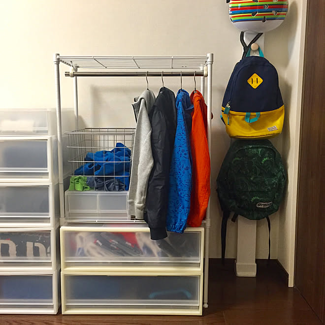 ディアウォール スチールラック 子供部屋 こどもと暮らす 狭小住宅 などのインテリア実例 04 26 09 58 47 Roomclip ルームクリップ