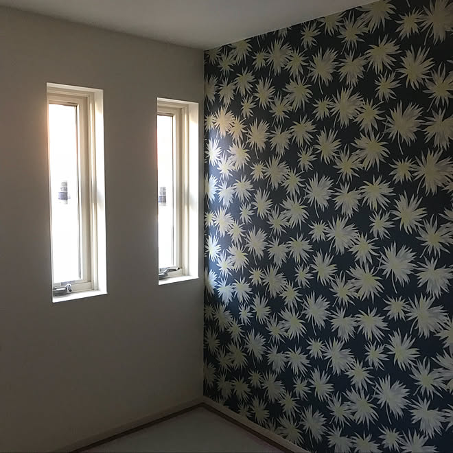壁 天井 花柄壁紙 西海岸 長女3歳お部屋 クロス柄 などのインテリア実例 17 12 28 16 33 29 Roomclip ルームクリップ