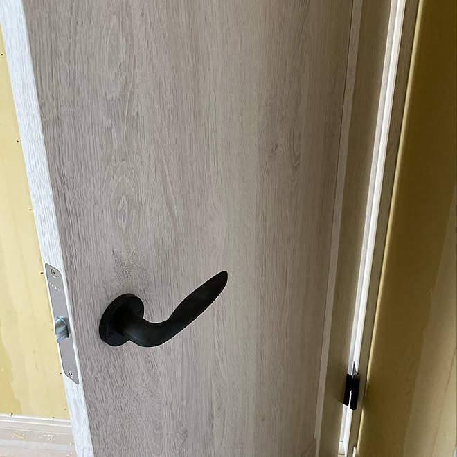 アイアン 取手 ベリティス 建具 ベリティス ホワイトオークの建具 などのインテリア実例 02 16 04 23 Roomclip ルームクリップ