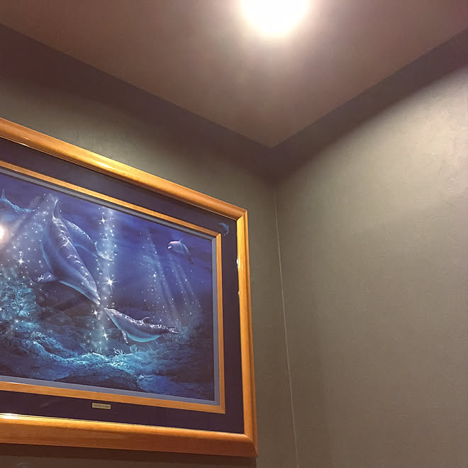 壁 天井 シックな空間 ラッセン絵画 絵画のある部屋 和室 などのインテリア実例 17 08 25 19 17 34 Roomclip ルームクリップ 壁 天井 シックな空間 ラッセン絵画 絵画のある部屋 和室 などのインテリア実例 17 08 25 19 17 34 Roomclip ルームクリップ