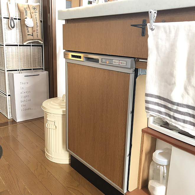 リメイクシート木目調/食洗機/100均雑貨/カフェ風キッチン/キッチン収納...などのインテリア実例 - 2019-10-01 16:03:16
