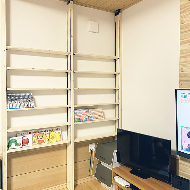 絵本棚 漫画棚 壁掛けテレビ 旦那diy ツーバイ材 などのインテリア実例 19 12 29 22 31 37 Roomclip ルームクリップ 絵本棚 漫画棚 壁掛けテレビ 旦那diy ツーバイ材 などのインテリア実例 19 12 29 22 31 37 Roomclip ルームクリップ